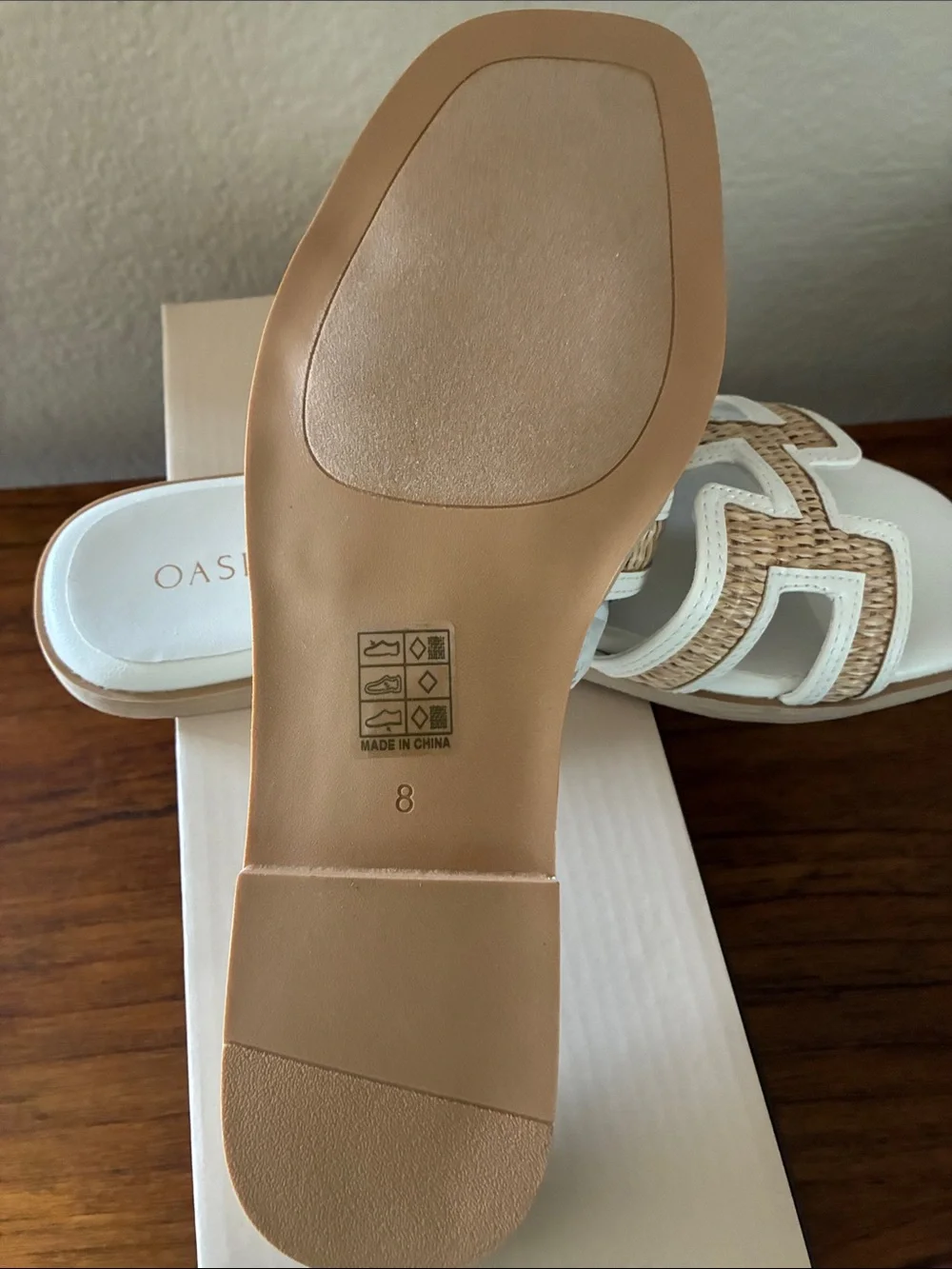 Oasis Society Ena white raffia cut out sandal -